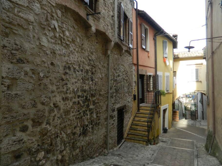 Casa Dell'Oliveto "Parcheggio Gratuito" Daire Narni Dış mekan fotoğraf