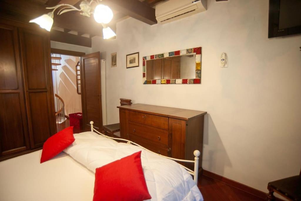 Casa Dell'Oliveto "Parcheggio Gratuito" Daire Narni Dış mekan fotoğraf