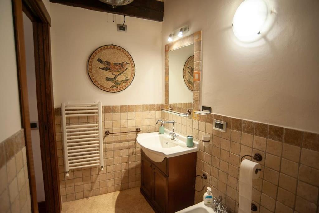 Casa Dell'Oliveto "Parcheggio Gratuito" Daire Narni Dış mekan fotoğraf