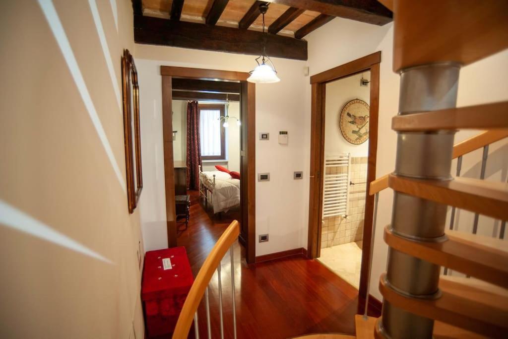 Casa Dell'Oliveto "Parcheggio Gratuito" Daire Narni Dış mekan fotoğraf