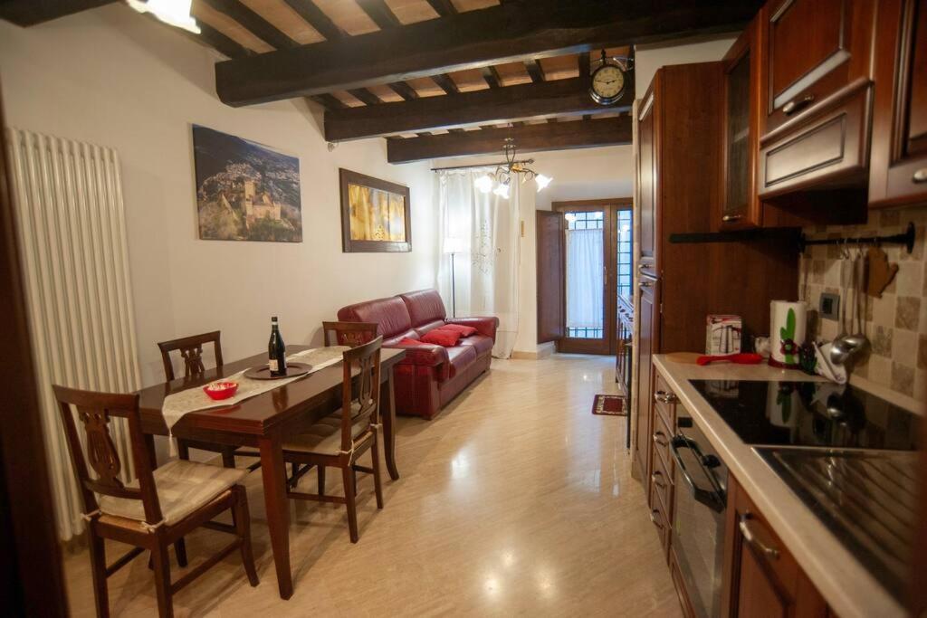 Casa Dell'Oliveto "Parcheggio Gratuito" Daire Narni Dış mekan fotoğraf