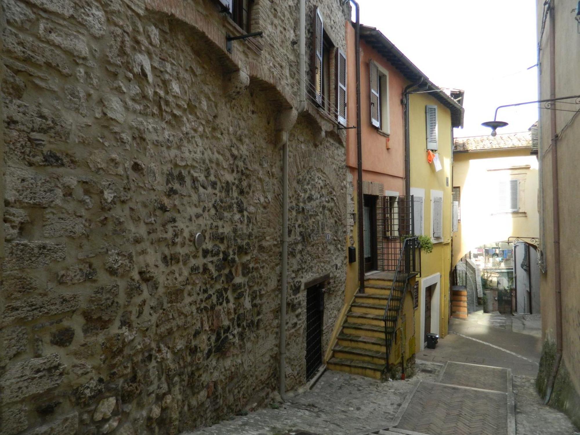 Casa Dell'Oliveto "Parcheggio Gratuito" Daire Narni Dış mekan fotoğraf