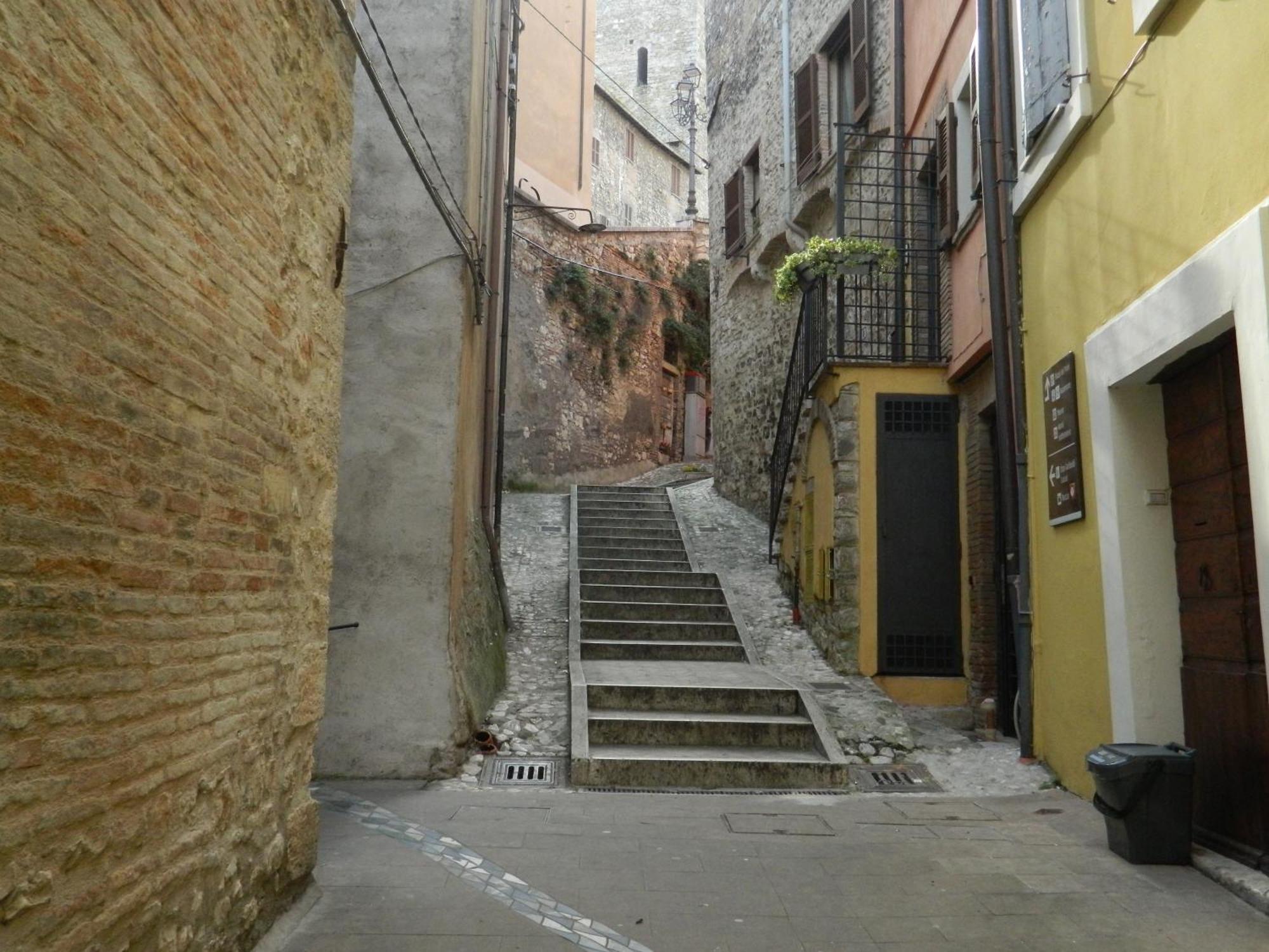 Casa Dell'Oliveto "Parcheggio Gratuito" Daire Narni Dış mekan fotoğraf